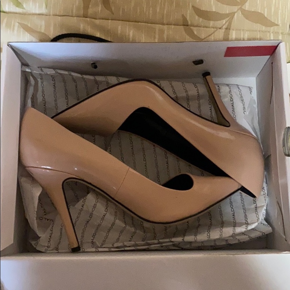 LEATHER HEELS | PINK/ PEACH / NEUTRAL COLOUR